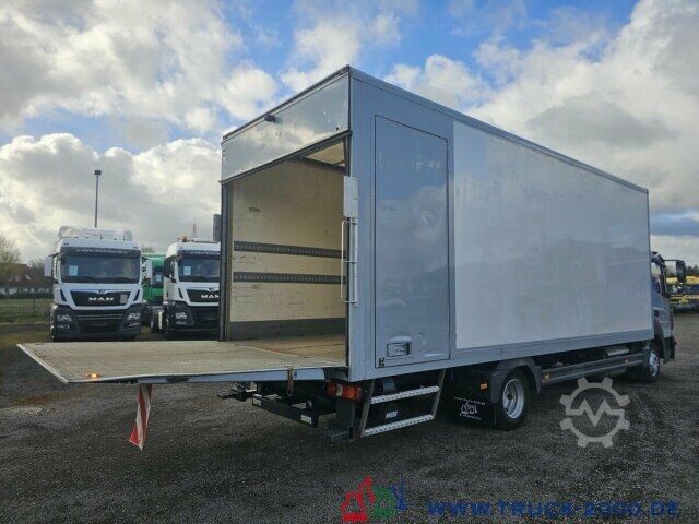 Transporter mit Koffer Mercedes-Benz Atego 818 Lang LBW MBB 1.000kg Seitentür rechts