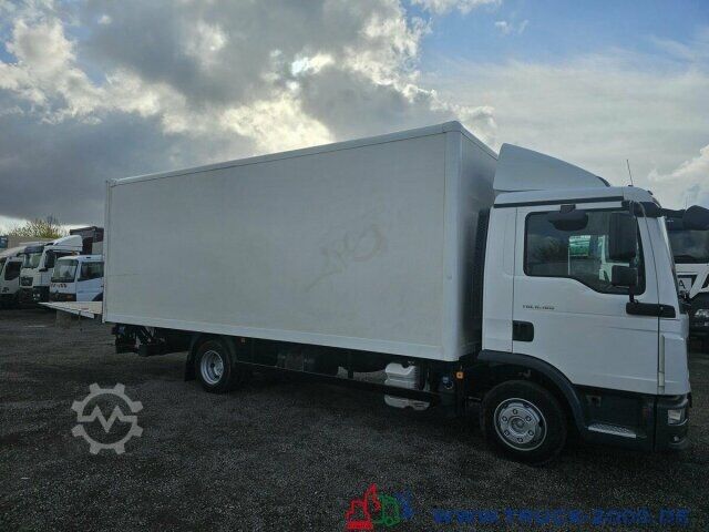 Transporter mit Koffer MAN TGL 8.180 Koffer 6050 mm LBW Palfinger 1000 Kg