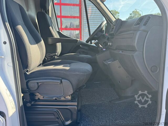 Lifting platform Renault Master Hoogwerker Klubb KL26