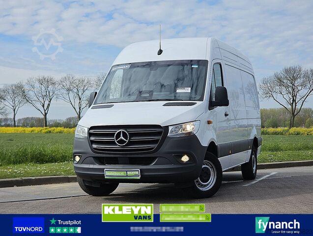 High-roof van MERCEDES-BENZ SPRINTER 317 L2H2 RWD Mbux10