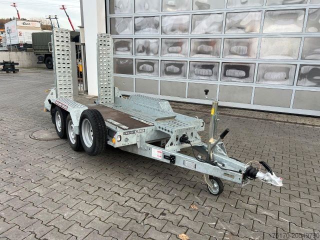 Low loader trailer BRIAN JAMES TRAILERS Cargo Digger Plant 2 / Länge: 2.800mm / 3.500kg