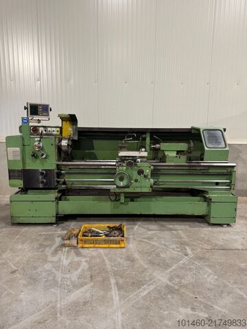 Drehdurchmesser 560 mm × 2000 mm zwischen den Spitzen Tos SUI 50