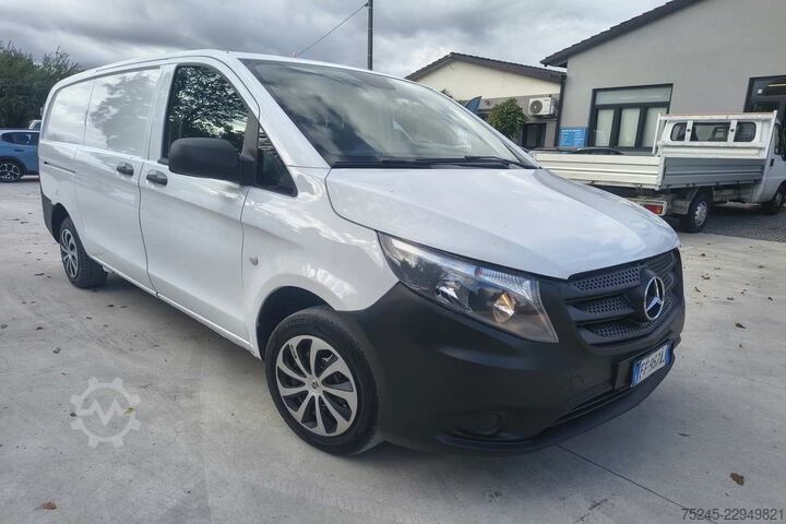 Panel van Mercedes-Benz VITO 110 CDI 2.2