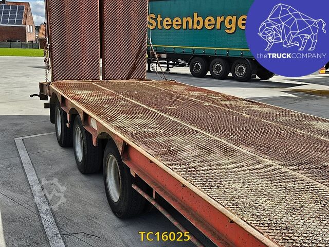 Semi low-loader castera 