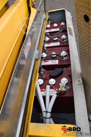 Trailer-mounted aerial work platform + Self-propelled Ommelift 1830 EBZX Aanhangerhoogwerker