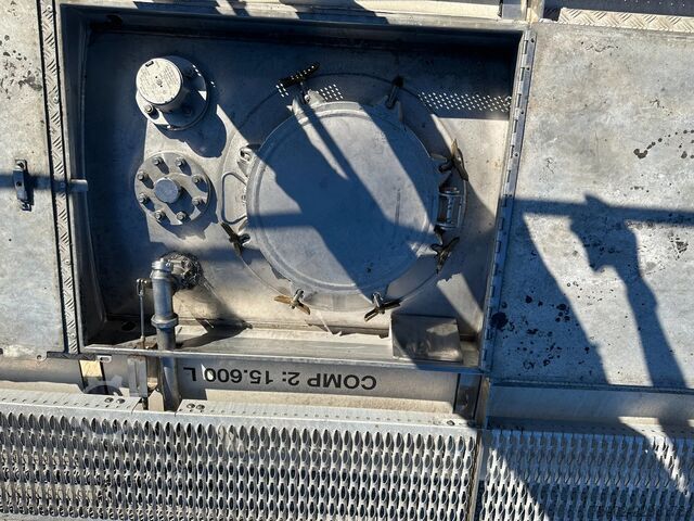 Tank container Van Hool 20FT SWAP BODY / 30.600L / 3 comp (7.500L + 15...