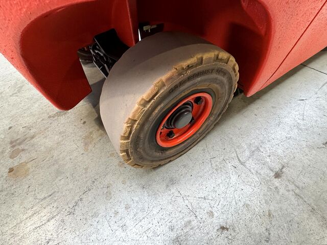 016 UVV 09/2027 6.836 Stunden Linde H20T