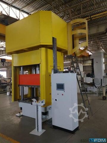 Four Column Press - Hydraulic Hidrobrasil 110 Tonnen 4-Säulenpresse