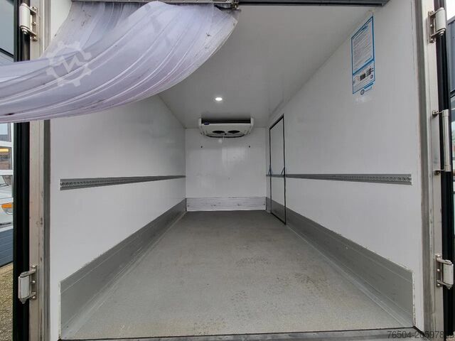 Refrigerated/freezer transport (closed box) Iveco Daily 35S16 Hi-Matic Koelkoffer Carrier Xarios ...