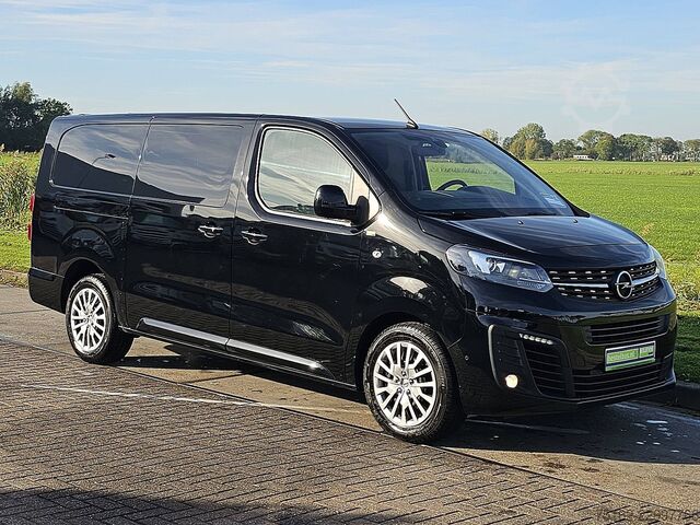 OPEL VIVARO 2.0 L3H1 Xenon LED Automatic Air Conditioning 3 Seats Camera Carplay PDC Cruise Control  OPEL VIVARO 2.0 L3H1 Xenon LED Automatische Airco 3 ...