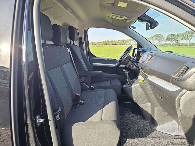 OPEL VIVARO 2.0 L3H1 Xenon LED Automatic Air Conditioning 3 Seats Camera Carplay PDC Cruise Control  OPEL VIVARO 2.0 L3H1 Xenon LED Automatische Airco 3 ...