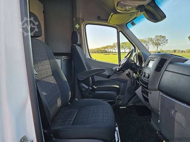 MERCEDES-BENZ SPRINTER 519 L2H2 N2 3500Kg Towbar V6 3.0L Dual Rear Wheels Euro 6 BPM-Exempt Camera 1 MERCEDES-BENZ SPRINTER 519 L2H2 N2 3500Kg Trekhaak V6 3.0Ltr ...