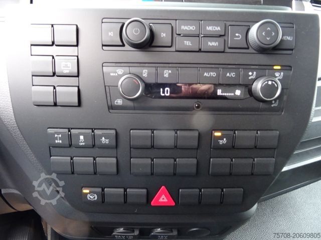 LKW mit Getränkeaufbau MAN 26.320 TGM*8 m Schwenkwand*2,5 to LBW*NLA*Kamera