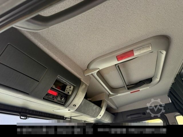 Flatbed truck with tarp MAN TGM 12.250 Pritsche Plane LBW Schlafkabine Autom