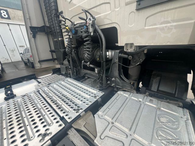 Standard tractor unit VOLVO FH500 * TOP * ACC * RETARDER * VOLLLUFT *2X TANK