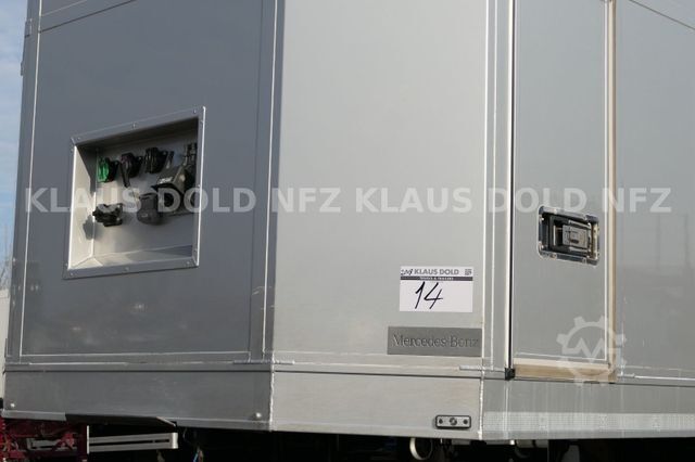 Autotransporter Auflieger  Moetefindt geschloss. Autotransporter