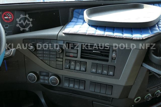 Swap body truck VOLVO FH 500 BDF Retarder Lift-/Lenkachse LBW Euro 6