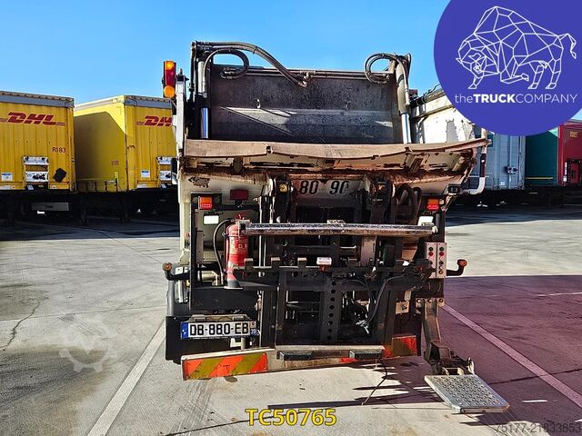 Refuse collection vehicle Isuzu CON