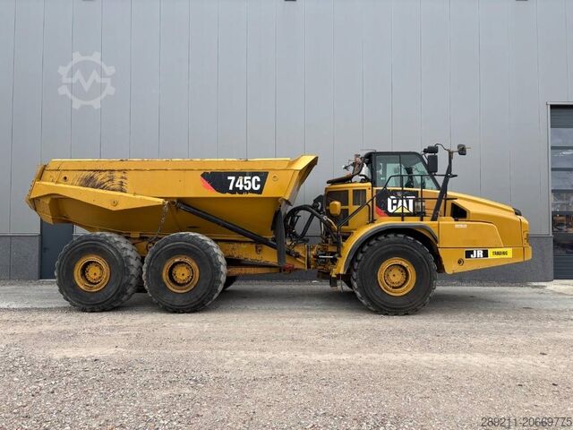 Muldenfahrzeug CAT 745 C