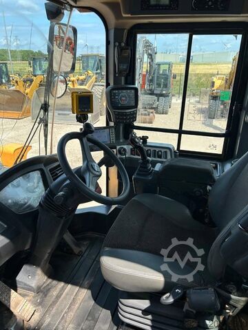 Wheel loader Hyundai HL 970