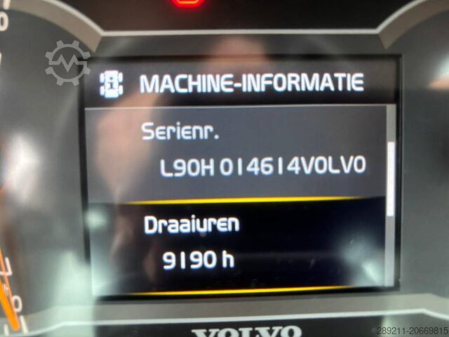 Radlader Volvo L 90 H (On Transport)