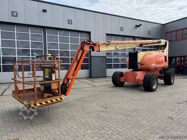 Gelenkteleskoparbeitsbühne JLG 800 AJ
