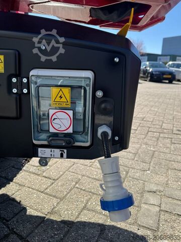 Gelenkteleskoparbeitsbühne Hinowa Lightlift 20.10