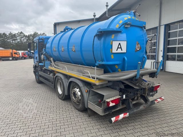 Vacuum tank truck MAN 26.330 BL 6x2/4 14cbm Saugwagen