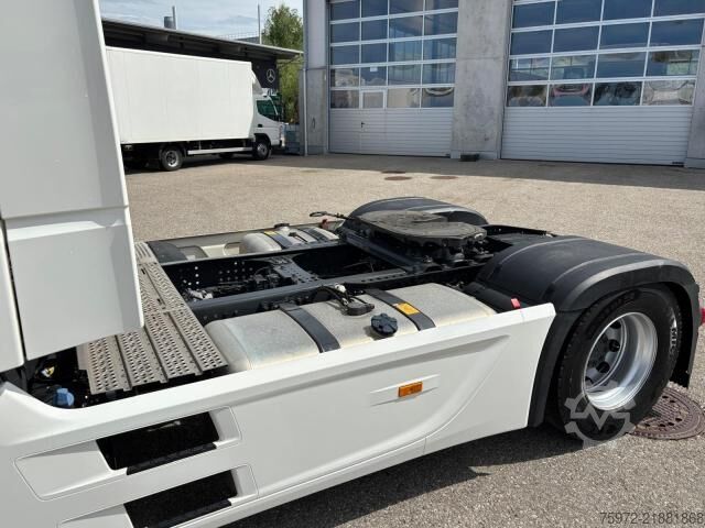 Standard tractor unit  Actros 1848 LS