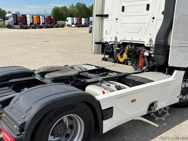 Standard tractor unit  Actros 1848 LS