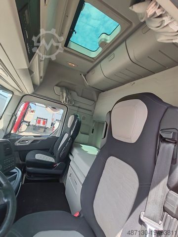 Standard tractor unit FORD F-MAX 500