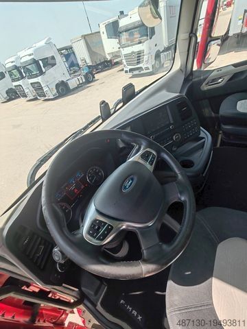 Standard tractor unit FORD F-MAX 500