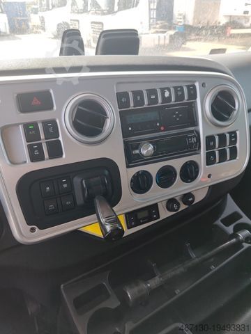Standard tractor unit FORD 1848T