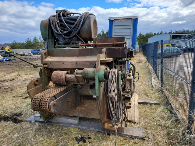 MEM  multi-saw with a centering device MEM Maschinenbau 1mrf