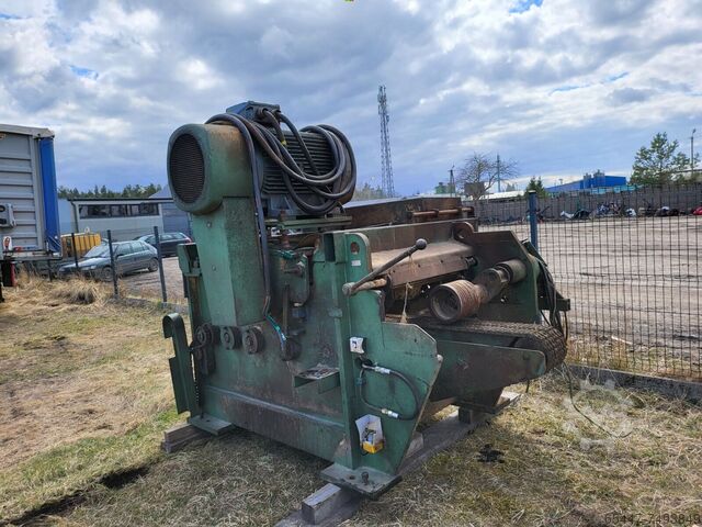 MEM multi-saw with a centering device MEM Maschinenbau 1mrf