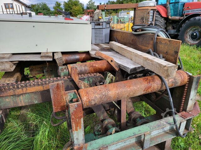 MEM  multi-saw with a centering device MEM Maschinenbau 1mrf