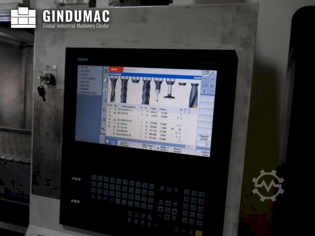 VERTIKALES BEARBEITUNGSZENTRUM Akira Seiki Performa HV 8A