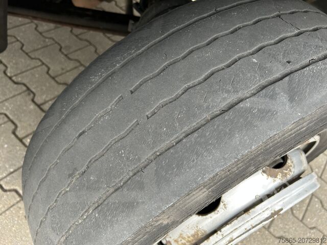 Box body DAF LF 45 210 EEV / 466 dkm / Box Truck / Loadlift ...