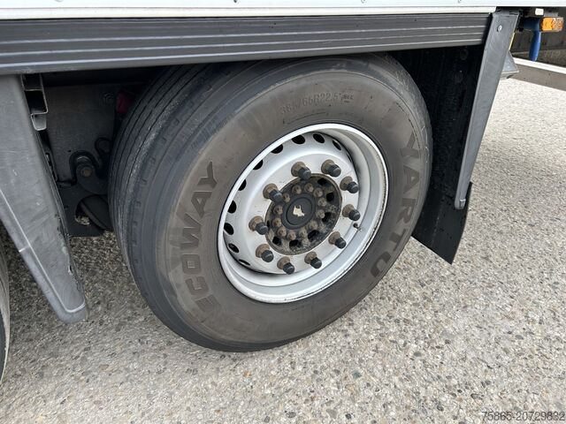 Box body Schmitz Cargobull SCB S3B / Box Trailer / 2x Liftaxle / APK TUV 0...