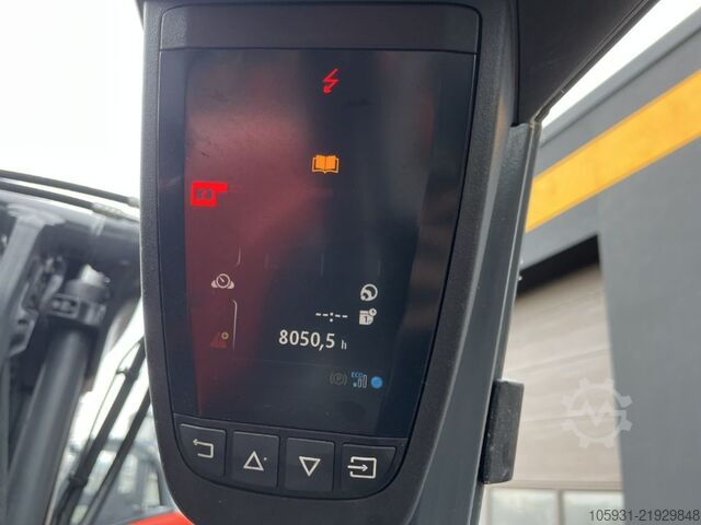 Electric 4-wheel forklift Linde E25L-01