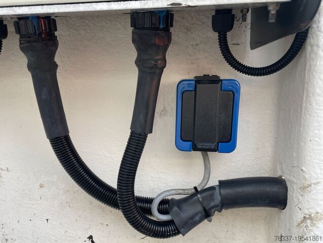 Work platform Renault Master Arbeitsbühne 2Personen Korb200 kg
