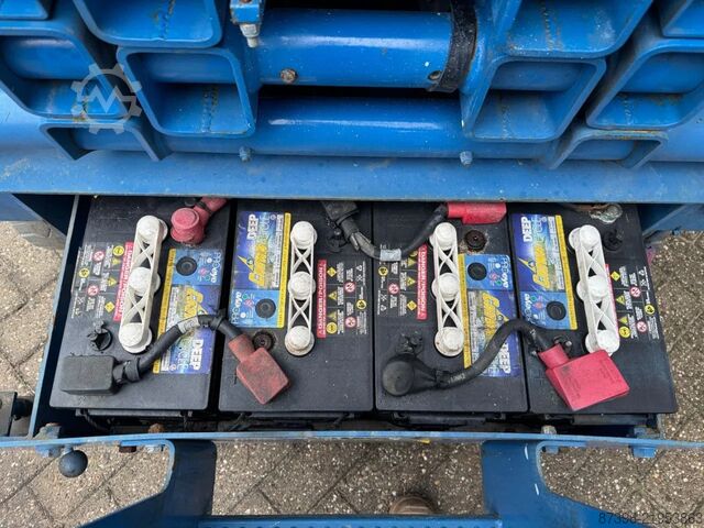 Scissor lift Haulotte Compact 14 Hoogwerker Schaarhoogwerker
