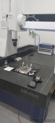Coordinate measuring machine Mirutoyo CRYSTA-Apex EX 9166T