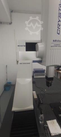 Coordinate measuring machine Mirutoyo CRYSTA-Apex EX 9166T