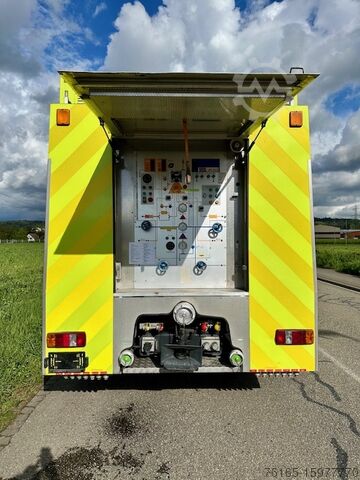 Fire engine Scania 124C 420 4x4 TLF