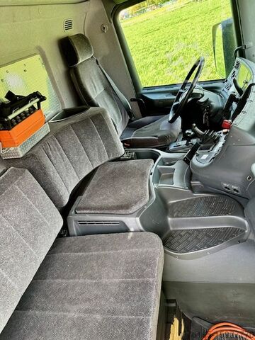 Fire engine Scania 124C 420 4x4 TLF