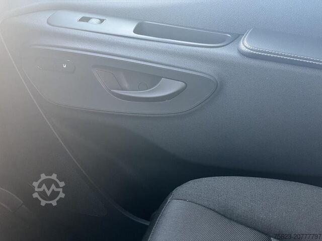 Kastenwagen Mercedes-Benz Sprinter 215 CDI Kasten Klima Distr. Sitzh. AHK ParkPaket