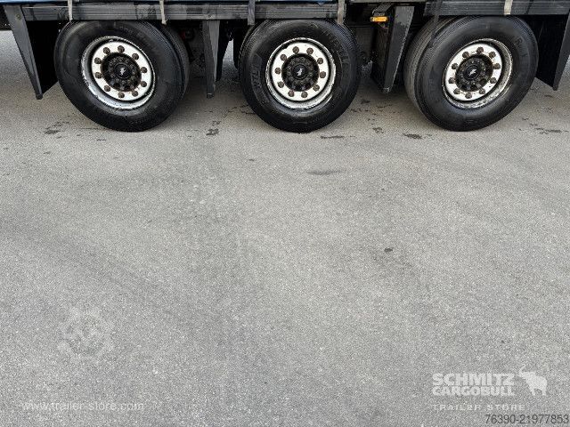 Open semitrailer with tarp Schmitz Cargobull Semitrailer Curtainsider Mega