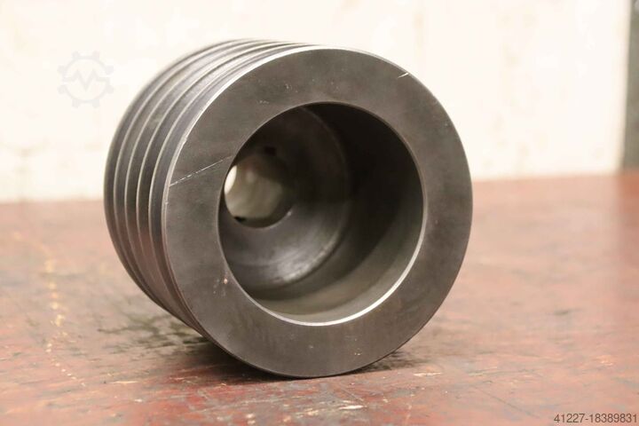 V-belt pulley 5-groove Guss SPB 150-5 (17 mm)