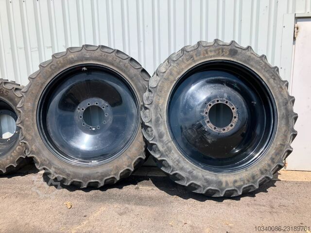 Continental New Holland NH T7.270, Pflegeräder, 320/90R32, 340/85R48, Spur 2,25 m Continental New Holland NH T7.270, Pflegeräder, 320/